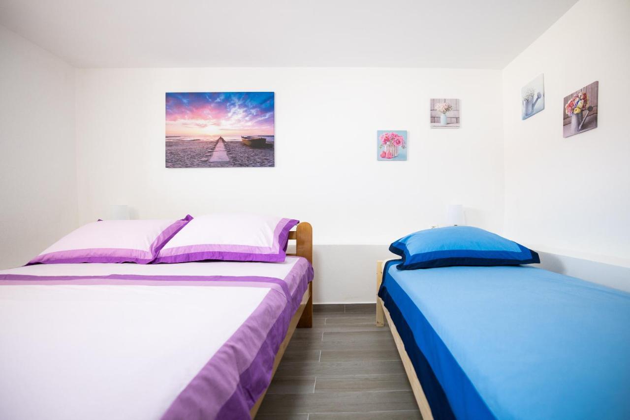 Deluxe Apartments Sanja With Seaview Gornji Karin Exterior photo