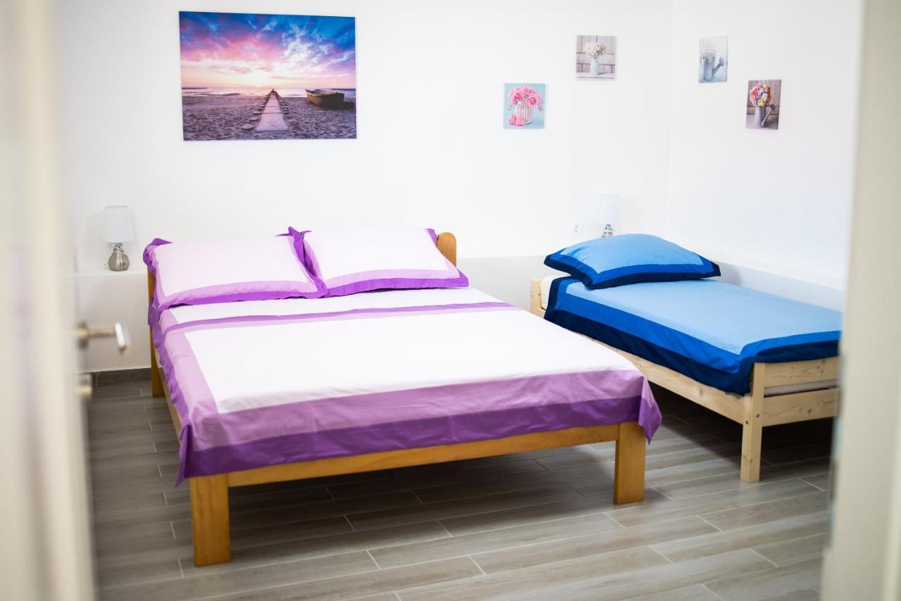 Deluxe Apartments Sanja With Seaview Gornji Karin Exterior photo