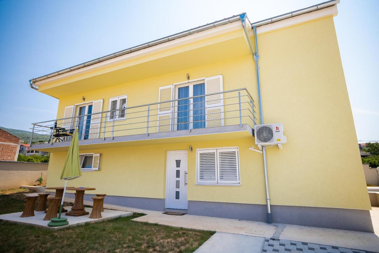 Deluxe Apartments Sanja With Seaview Gornji Karin Exterior photo