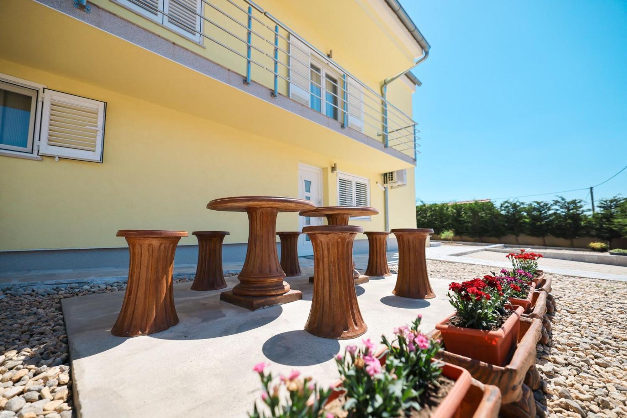 Deluxe Apartments Sanja With Seaview Gornji Karin Exterior photo